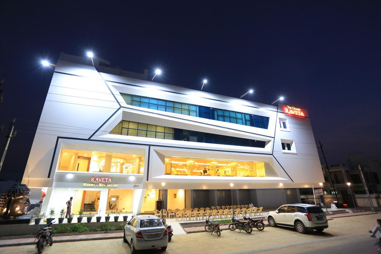 Hotel The Grand Raveta Pātan Exterior foto